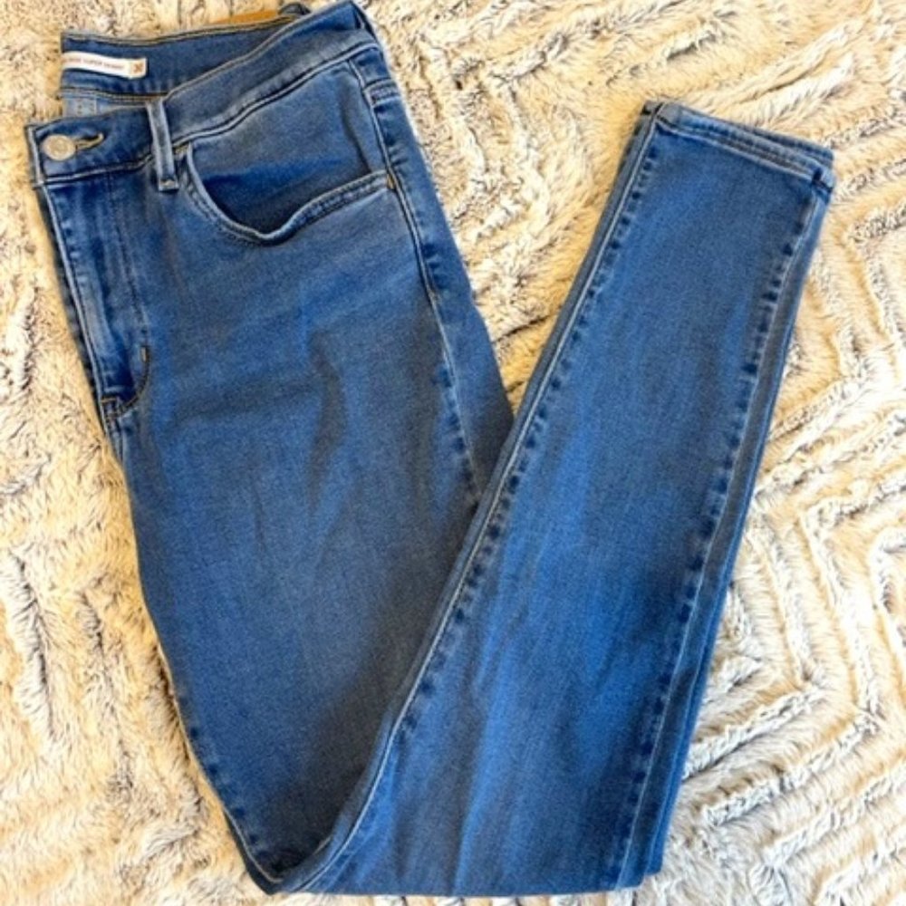 Levi's 720 High Rise Super Skinny Jeans
